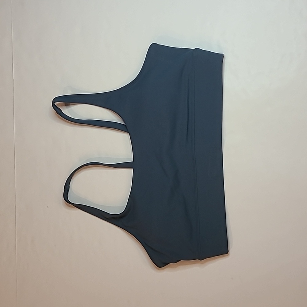 #790 Vuori Yosemite Sports Bra Size L T1282